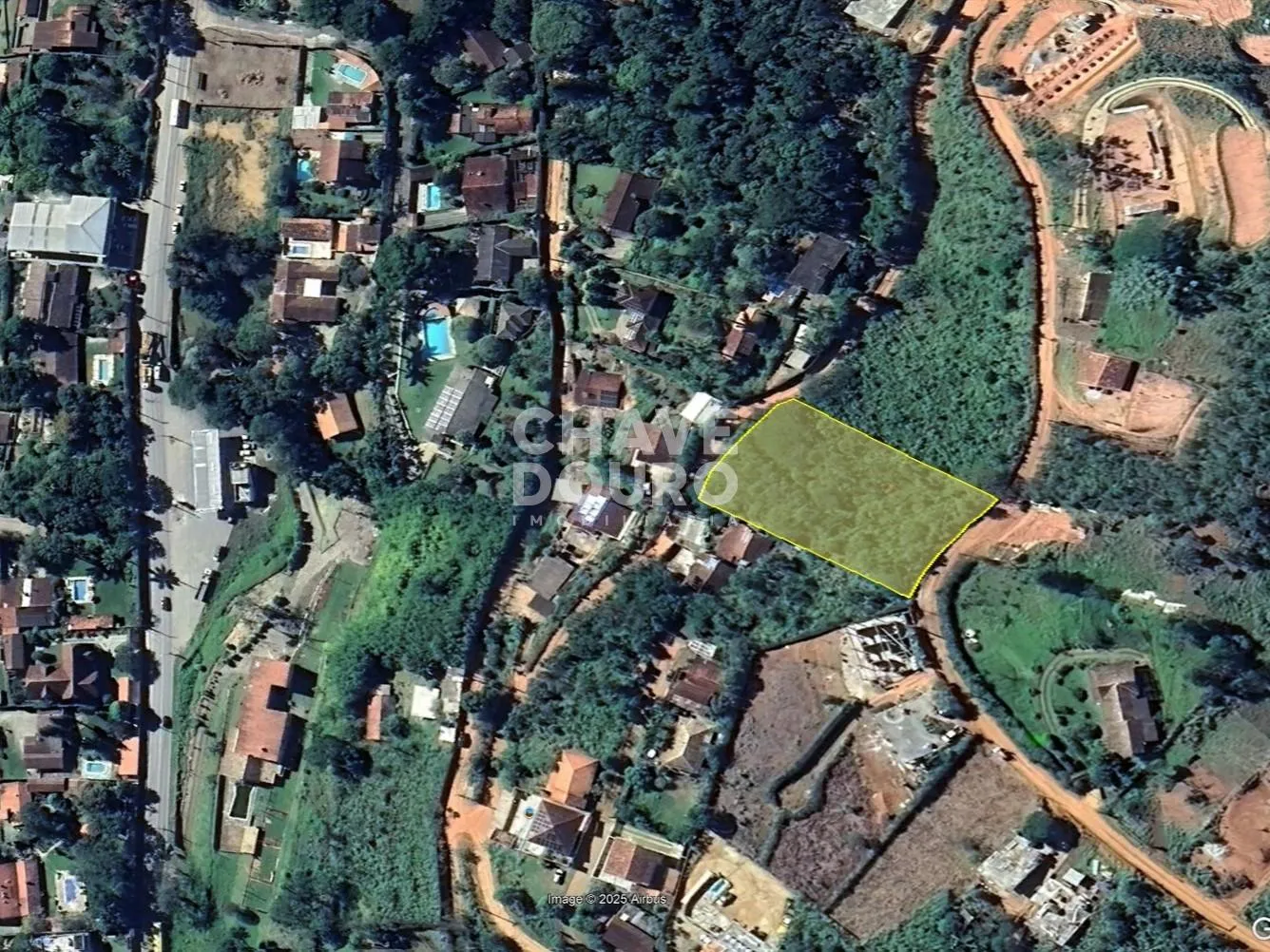 Imagem Terreno com 2.380m² para venda em Albuquerque, Teresópolis RJ