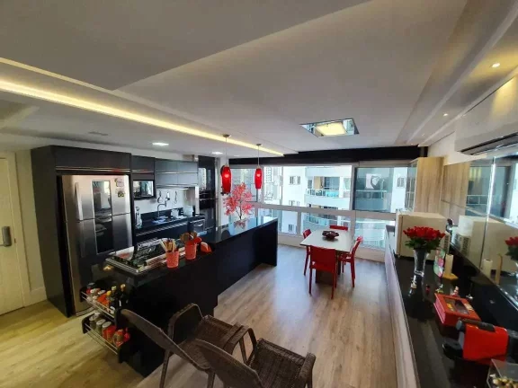 Imagem Apartamento com 3 suítes e 2 vagas de garagem em Balneário Camboriú/SC