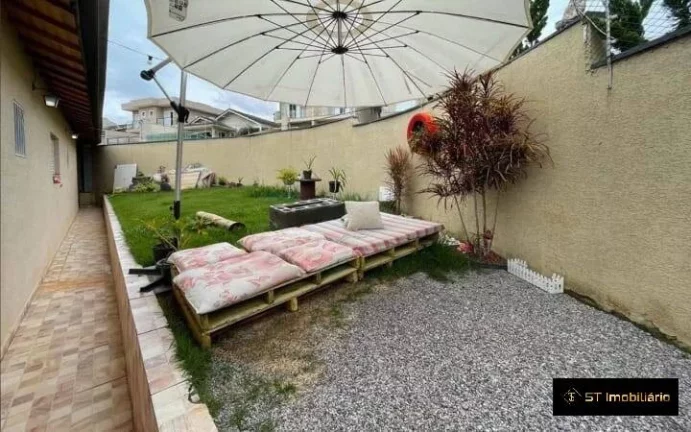 Imagem Casa à Venda em Atibaia Jd Maristela - 250m² por R$900.000,00