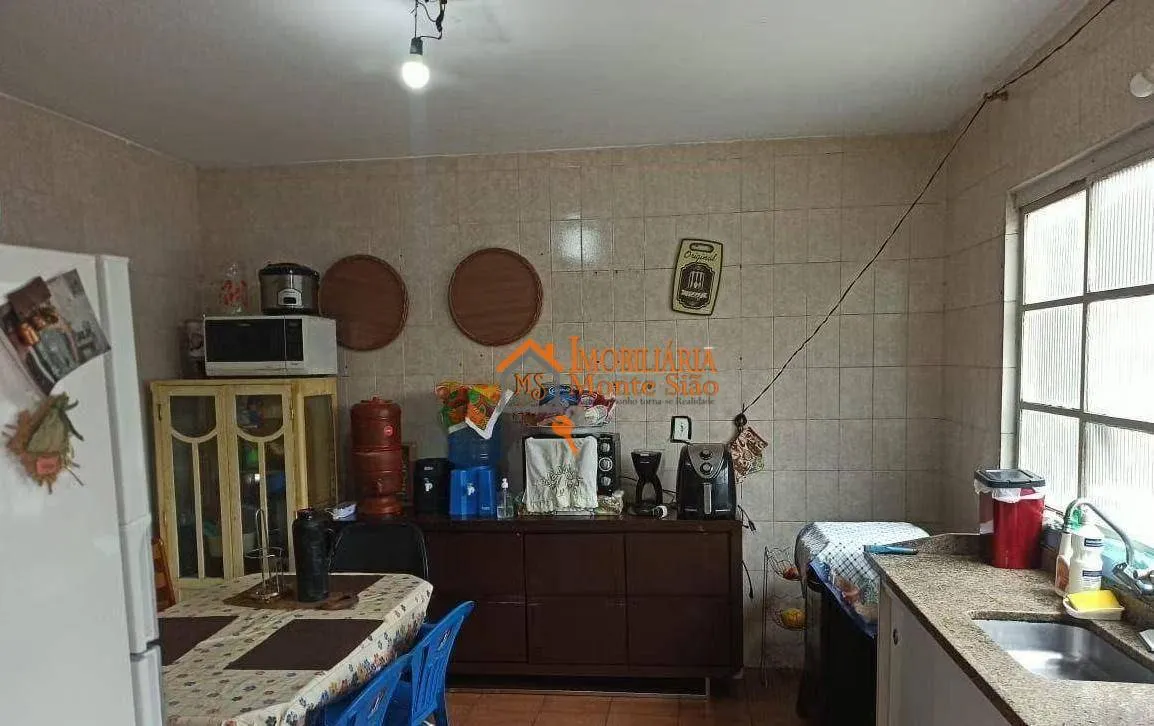 Imagem Casa com 3 dormitórios à venda, 212 m² por R$ 850.000,00 - Cidade Serodio - Guarulhos/SP