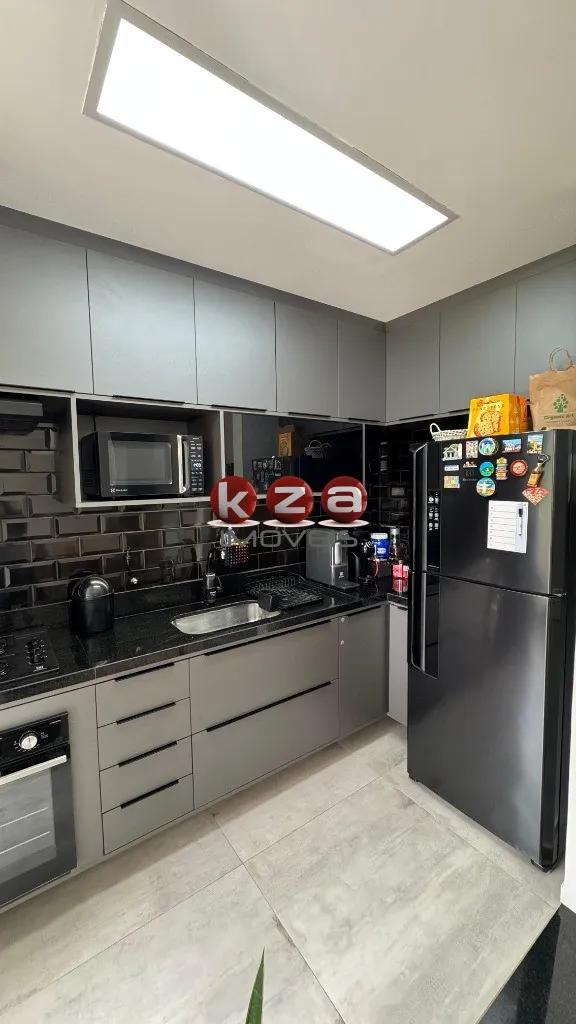 Imagem Apartamento à venda em Vinhedo-SP, bairro Marambaia: 2 quartos, 1 sala, 1 banheiro, 2 vagas de garagem. 48m² de área.