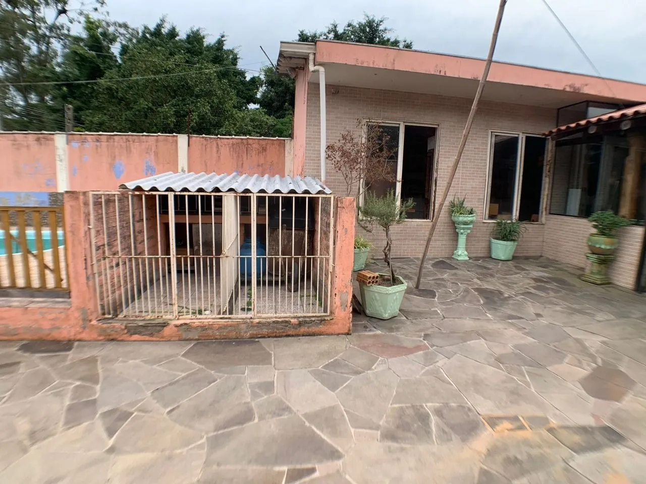 Imagem Casa para Venda - 318m², 3 dormitórios, Piscina, Bairro Guarujá