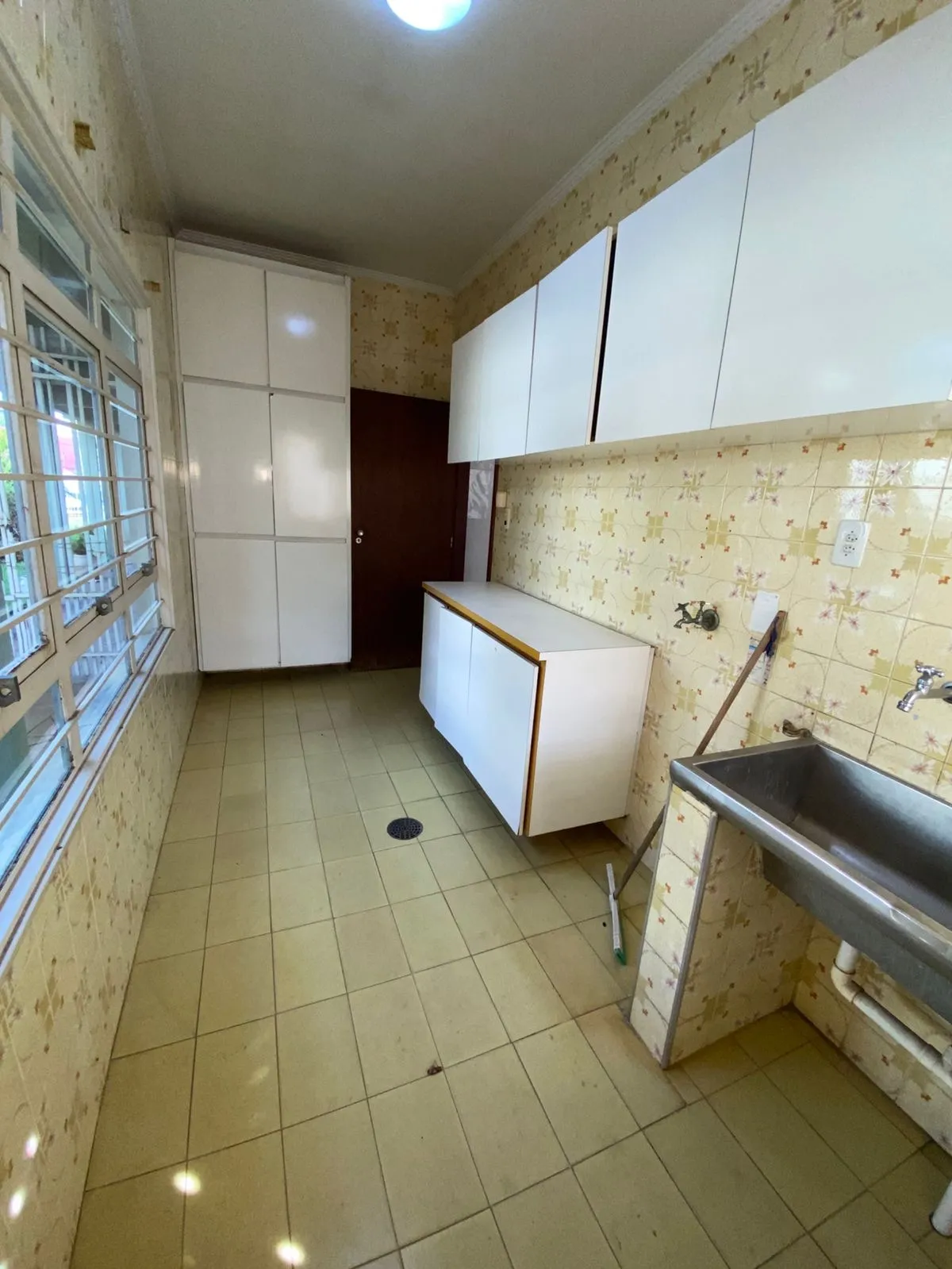 Imagem Prédio Comercial para alugar em Parque Campolim de 384.60m² com 6 Garagens