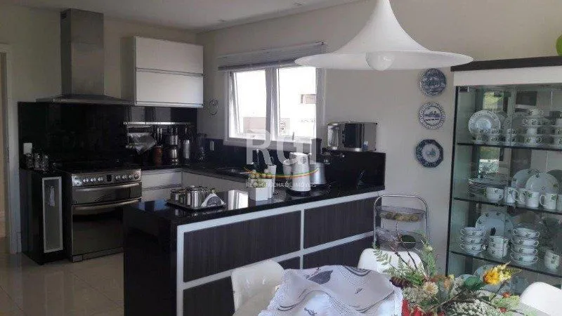 Imagem Casa para Venda - 728.71m², 6 dormitórios, sendo 6 suites, 3 vagas - Atlântida
