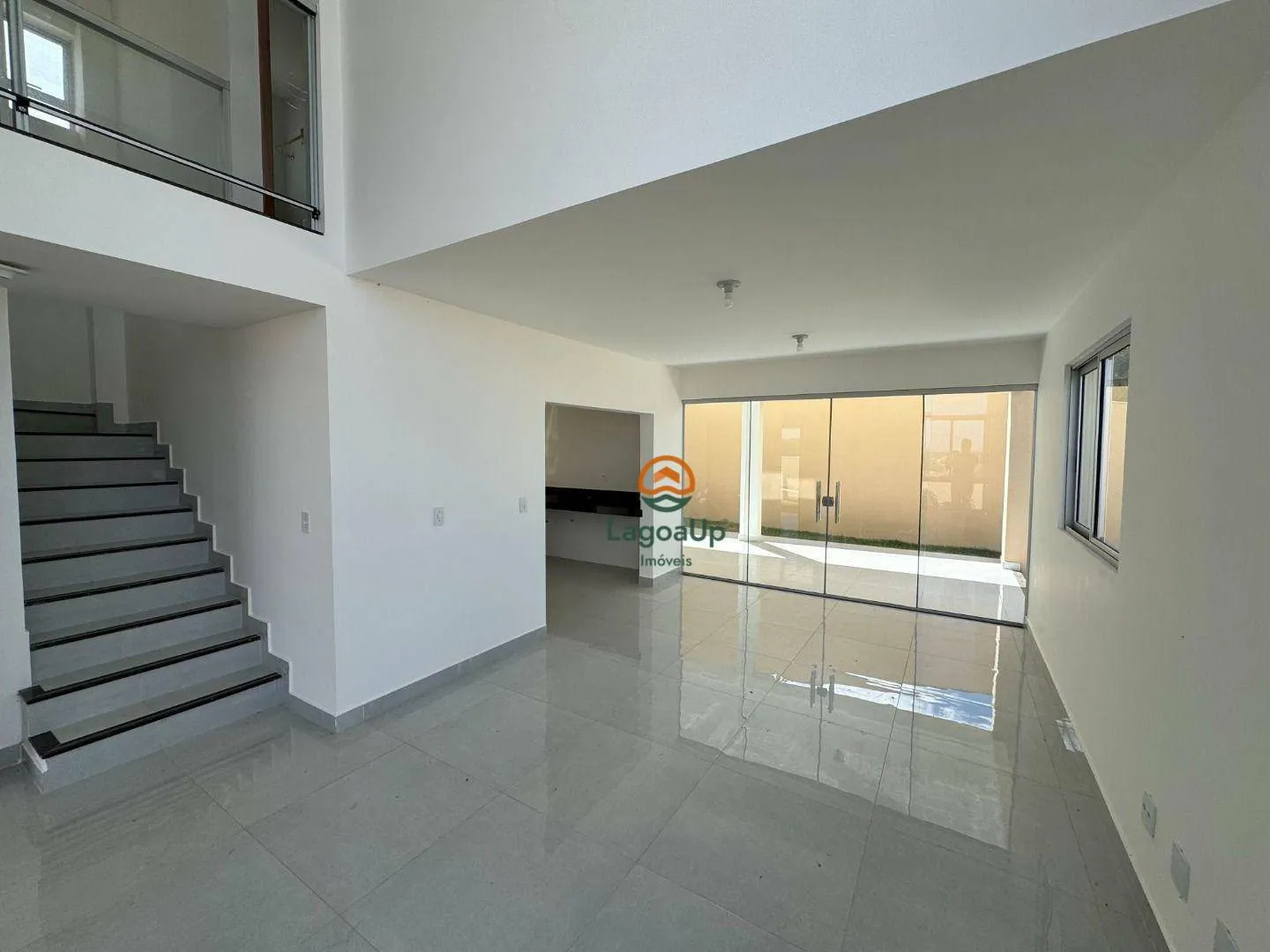 Imagem Casa com 4 dormitórios à venda, 186 m² por R$ 1.300.000 - Condomínio Quintas do Altíssimo - Lagoa Santa/MG