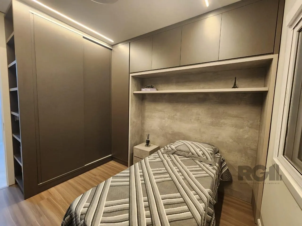 Imagem Casa em condomínio, 3 dorms, 1 suíte, 2 vagas bairro vale Ville
