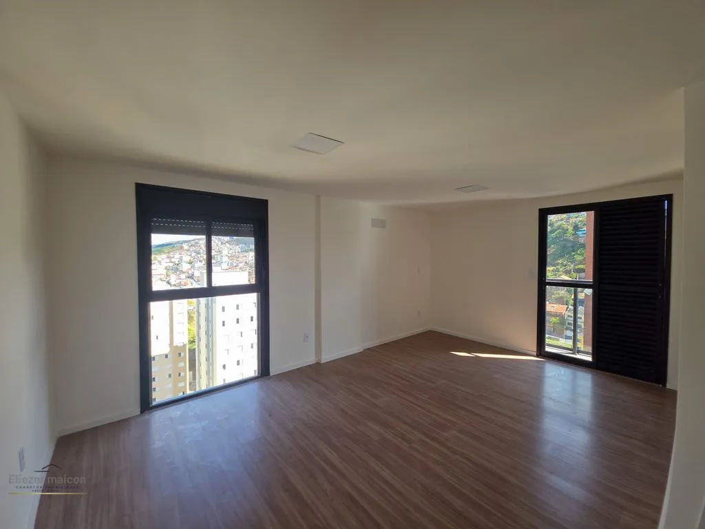 Imagem Apartamento alto padrão a venda com 3 suítes no Centro de Poços de Caldas