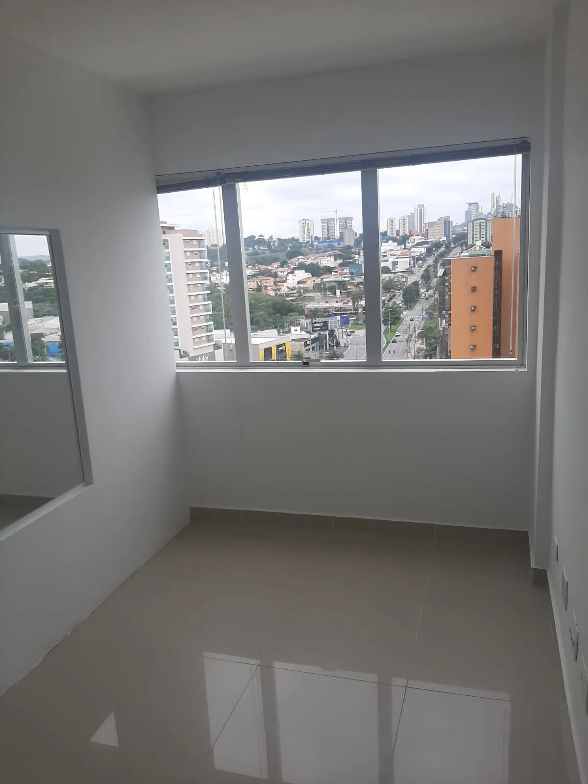 Imagem Excelente Sala em localização privilegiada edifício Campolim Office