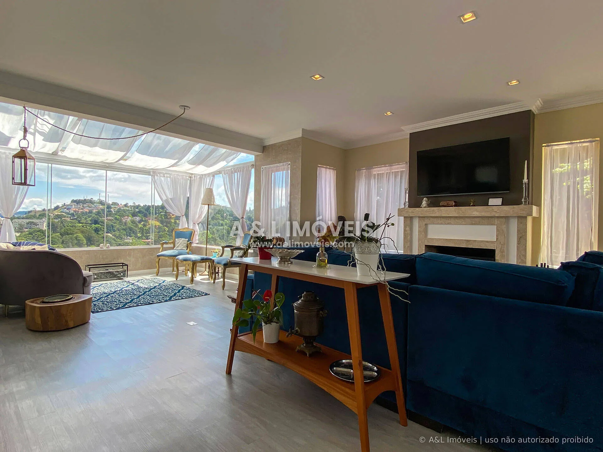 Imagem Casa 4 suítes em Campos do Jordão com piscina aquecida