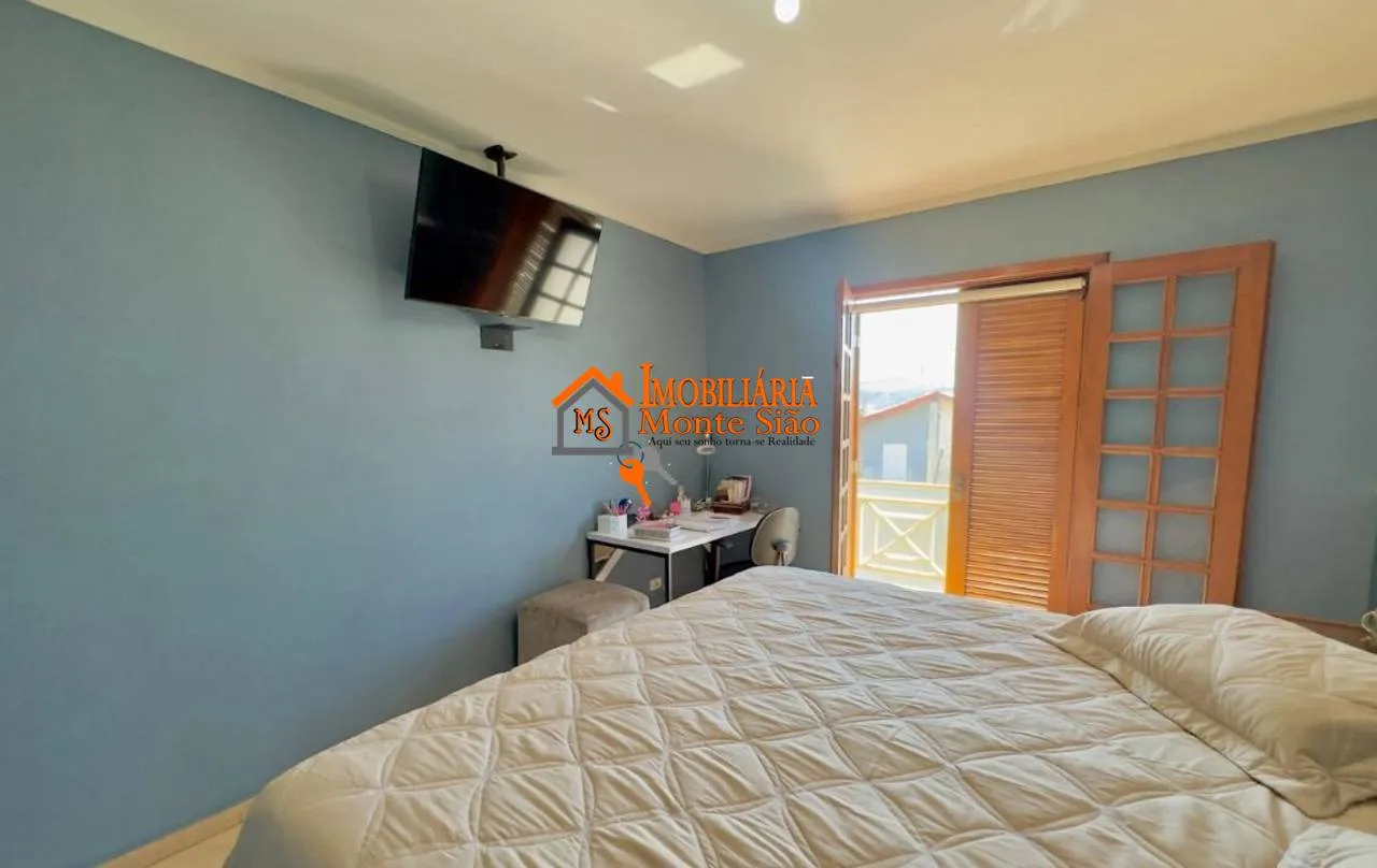 Imagem Sobrado com 4 dormitórios à venda, 167 m² por R$ 869.000,00 - Jardim Vila Galvão - Guarulhos/SP