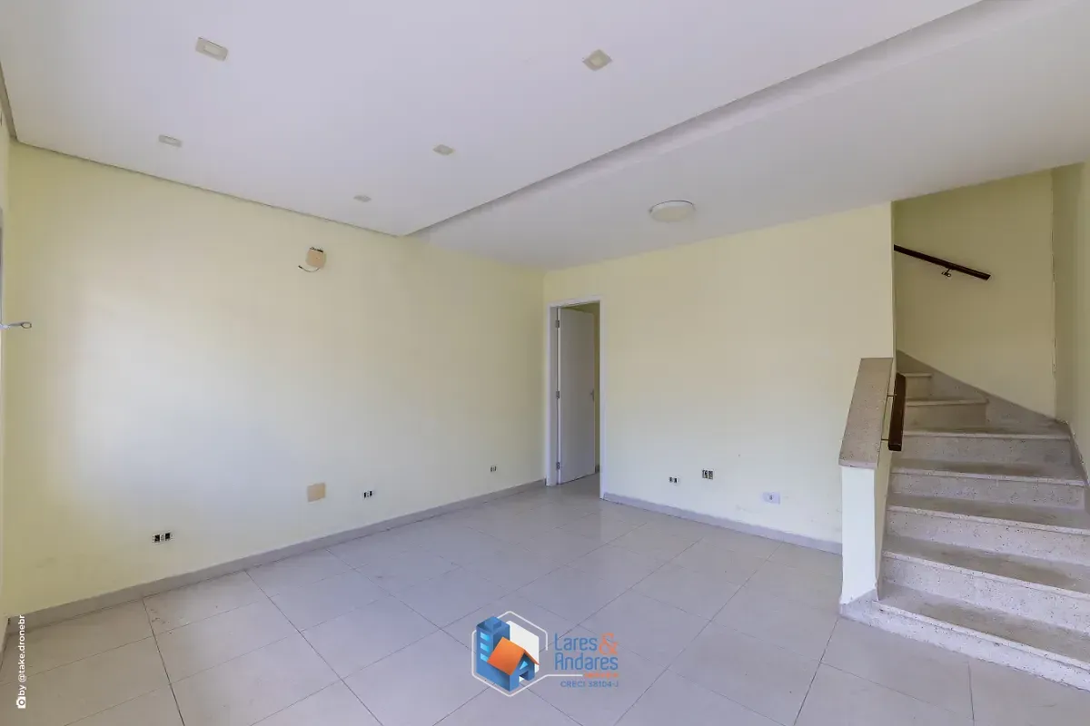 Imagem Sobrado para venda em Jardim Ipanema (Zona Sul) com 4 quartos, sendo 1 suíte, 130m²
