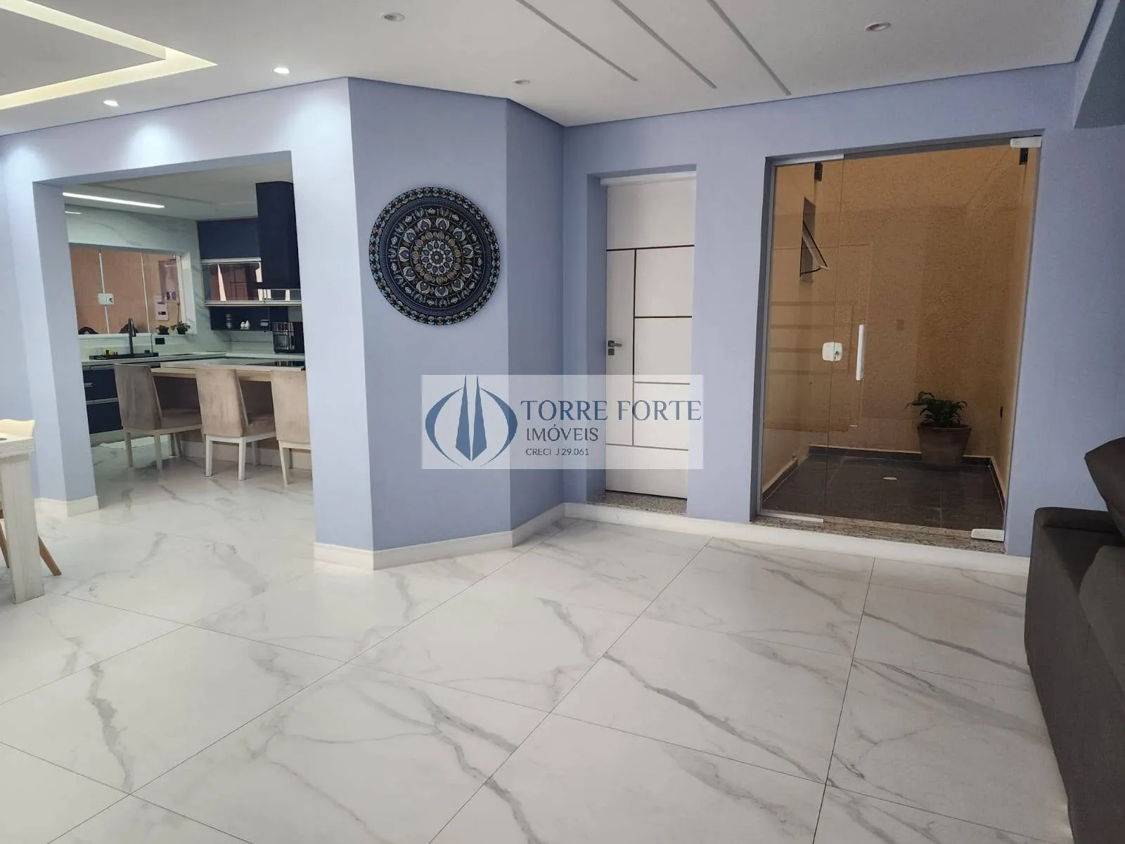 Imagem Sobrado com 3 quartos 2 suites , Picina ,5 vagas no Parque do Carmo.