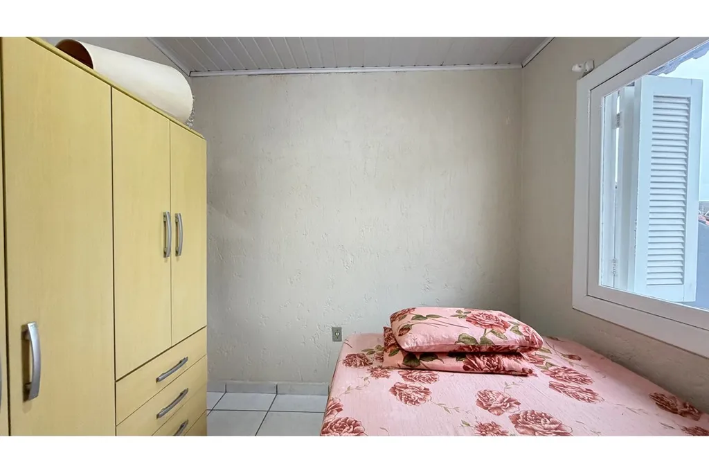 Imagem Casa à venda em Xangri-Lá, Centro, com 5 quartos, 224,44m2