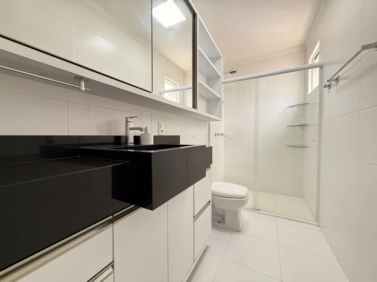 Imagem Apartamento com vista para o mar à venda com 197.7m2 por R$ 2.490.000,00