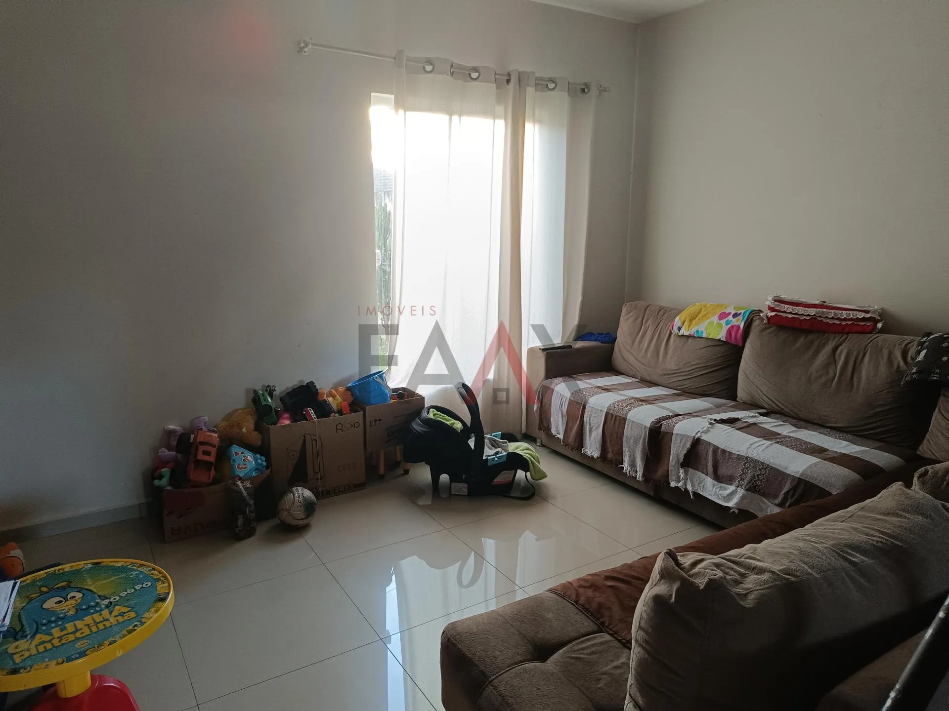Imagem Sobrado à venda na Vila Carli contendo 300,00m de terreno em GUARAPUAVA PR