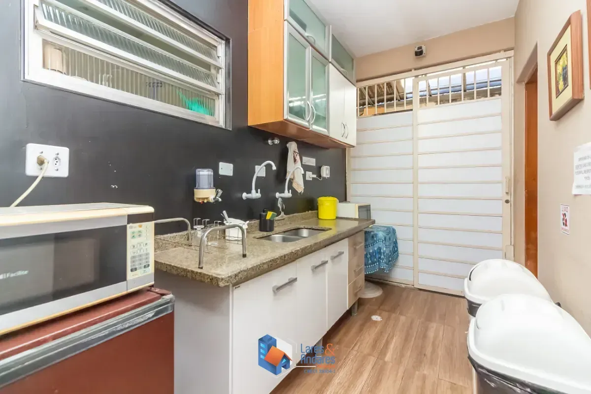 Imagem Conjunto comercial para venda em Parque São Domingos, 320m²
