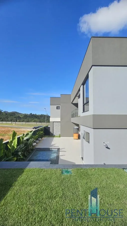 Imagem Casa em Condomínio para Venda em Camboriú, CENTRO, 4 dormitórios, 4 suítes, 5 banheiros, 4 vagas