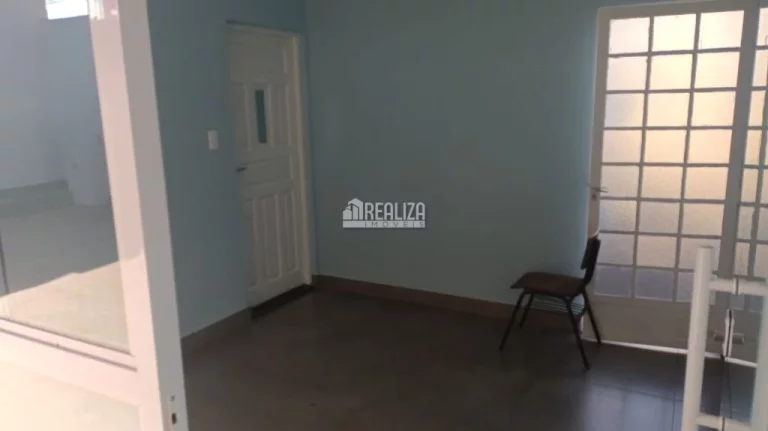 Imagem Casa para alugar no Conjunto Sete Colinas, em Uberaba | 3 dormitórios, 2 banheiros