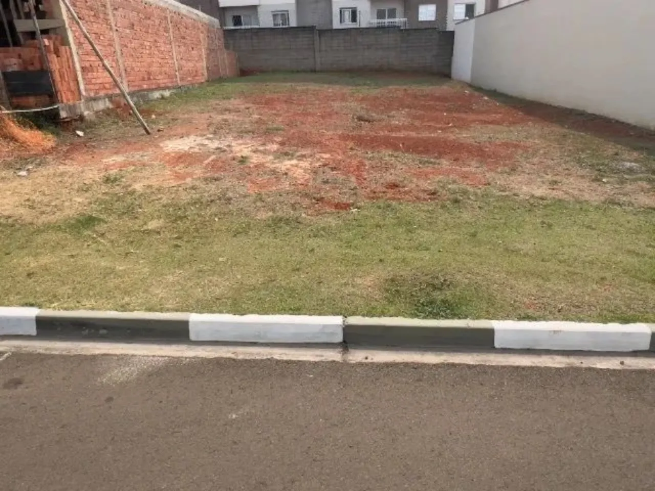 Imagem Terreno em Condomínio à Venda em Sorocaba-SP, Bairro Recreio dos Sorocabanos, 182m² de Área