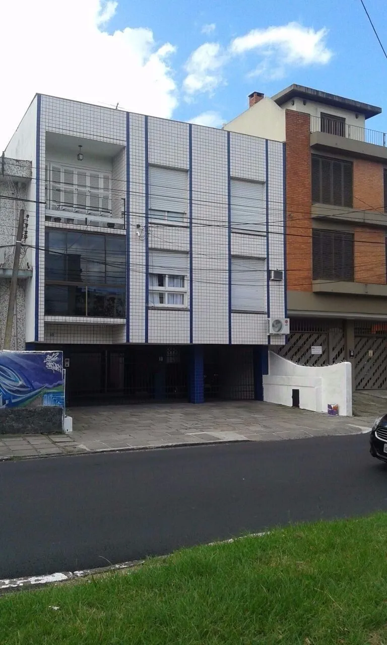 Imagem Apartamento para Venda - 72m², 2 dormitórios, 1 vaga - Petrópolis