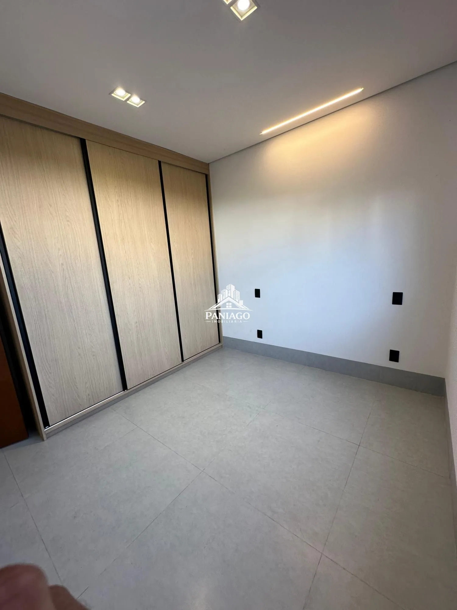 Imagem Casa Térrea para Locação no Primor das Torres 3 Quartos Suíte Master Piscina