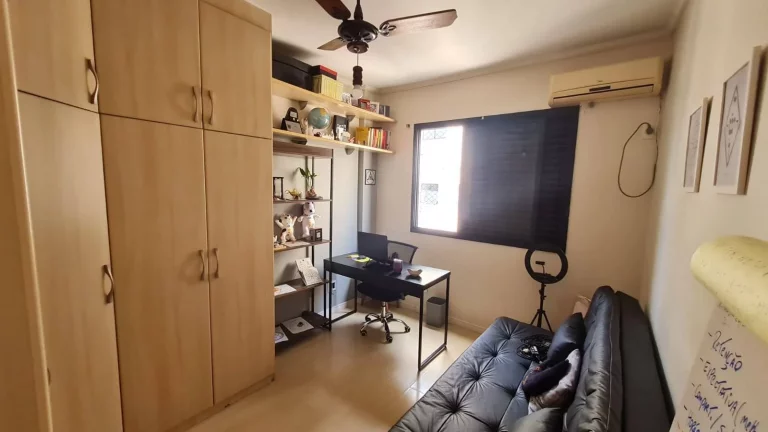 Imagem Excelente Apartamento Vista Mar e garagem fechada na Ponta da Praia!