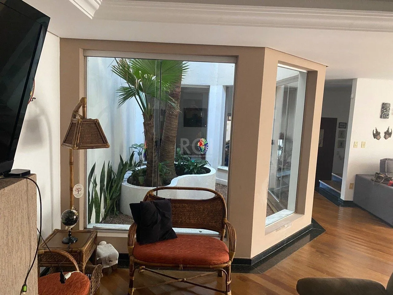 Imagem Casa para Venda - 378m², 4 dormitórios, sendo 1 suites, 2 vagas - Chácara das Pedras