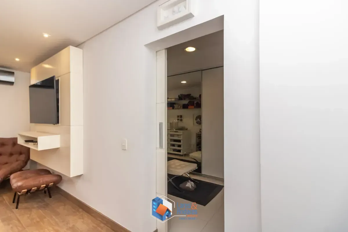 Imagem Apartamento para venda em Aclimação com 3 quartos, sendo 2 suítes, 200m²