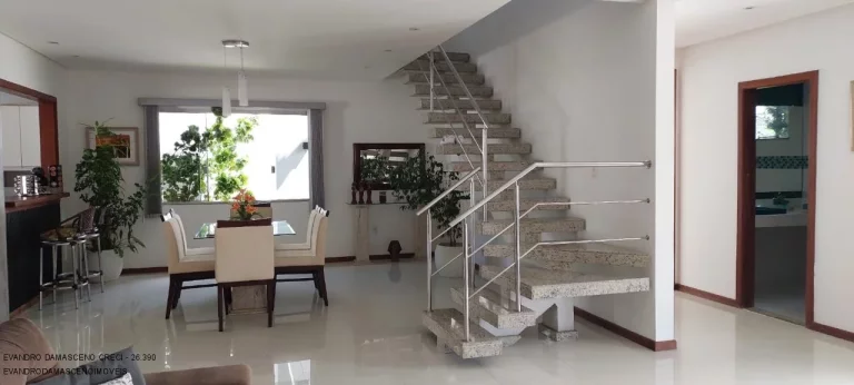Imagem Casa de luxo em condomínio à venda em Camaçari-BA, Vila de Abrantes: 4 quartos, 4 suítes, 2 salas, 2 banheiros, 3 vagas, 290m².