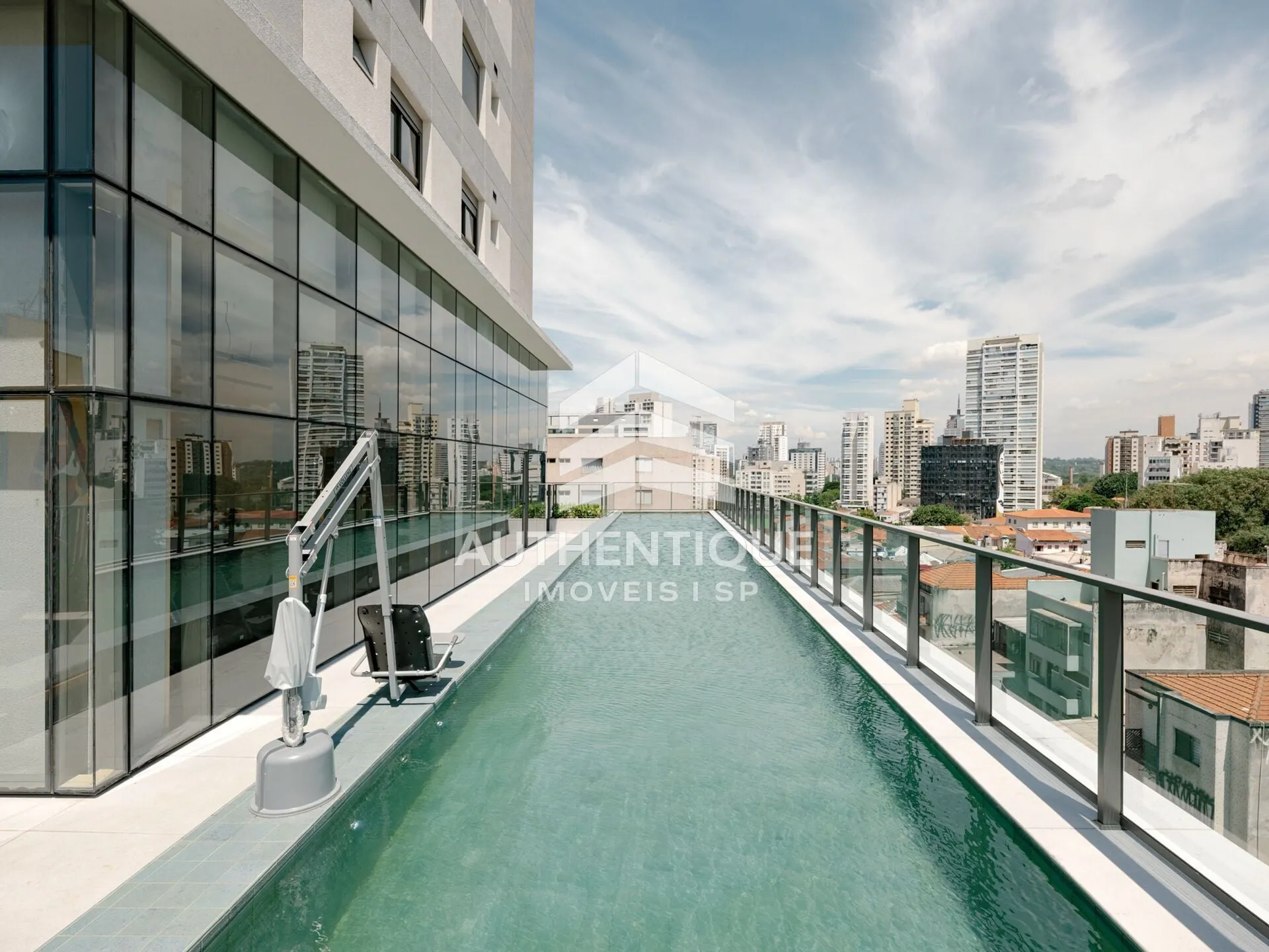 Imagem 737 PEDROSO PINHEIROS - Apartamento à venda em São Paulo/SP