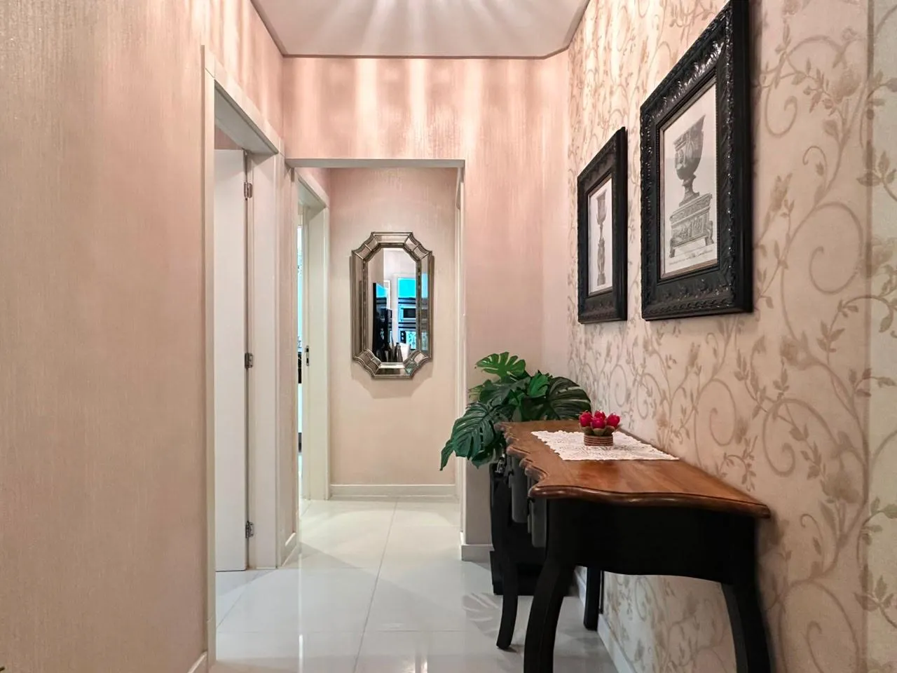Imagem Apartamento com vista para o mar à venda com 116m2 por R$ 1.980.000,00