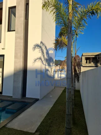 Imagem Casa com 3 dormitórios à venda sendo 3 suítes, 280.65 m² por - R$ 5.550.000,00 - Perequê - Porto Belo/SC