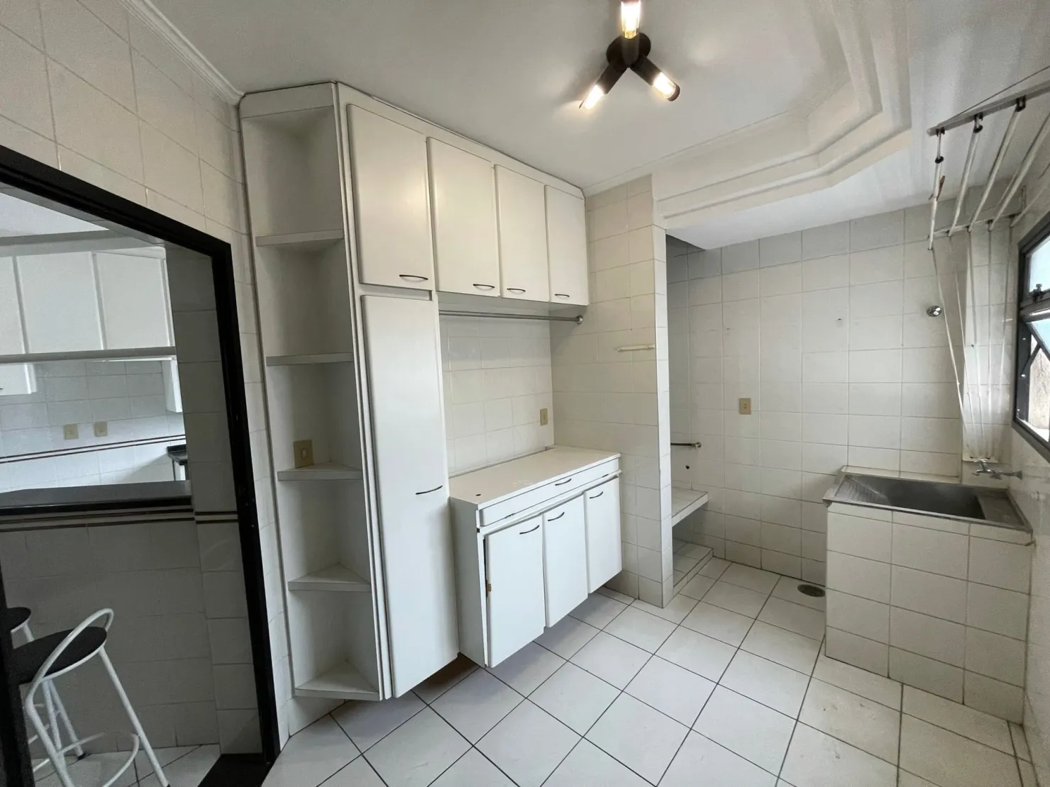 Imagem Apartamento à venda 3 Quartos, 1 Suite, 2 Vagas, 187M², Centro, Taubaté - SP | Condomínio Village Residence