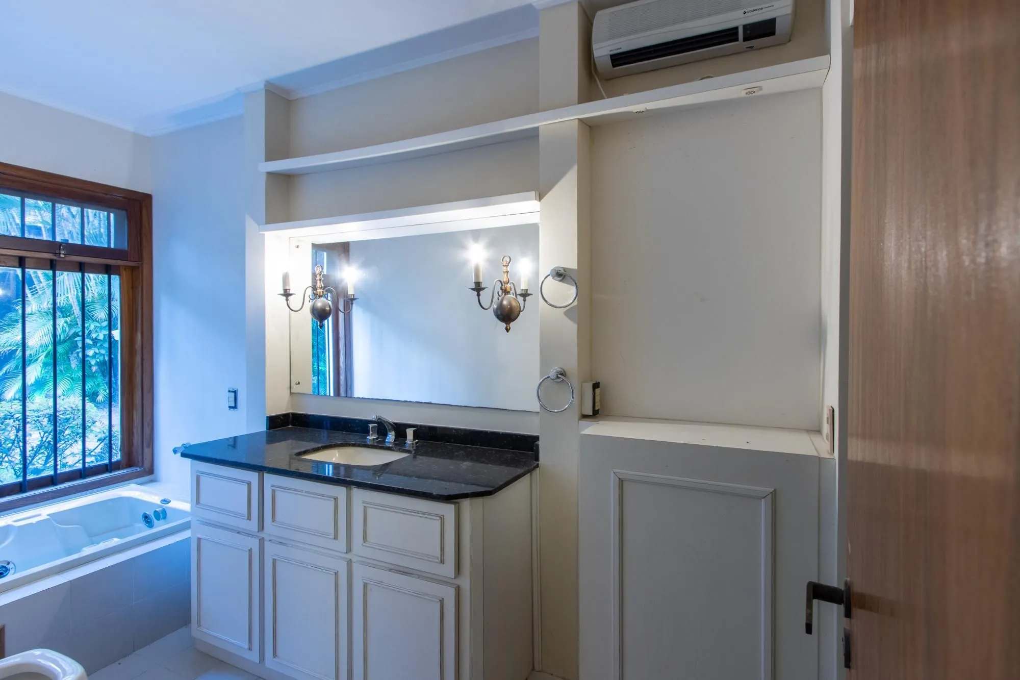 Imagem Excelente Casa em Condominio Fechado com 440,60m Dormitórios, sendo 2 Suítess