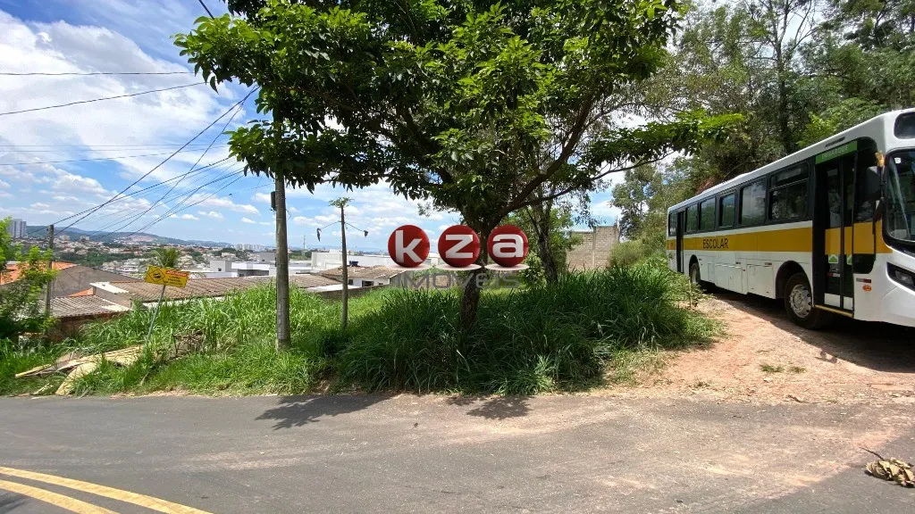 Imagem Terreno à venda em Valinhos-SP, no Bosque dos Eucaliptos com 330,00 m² de área!