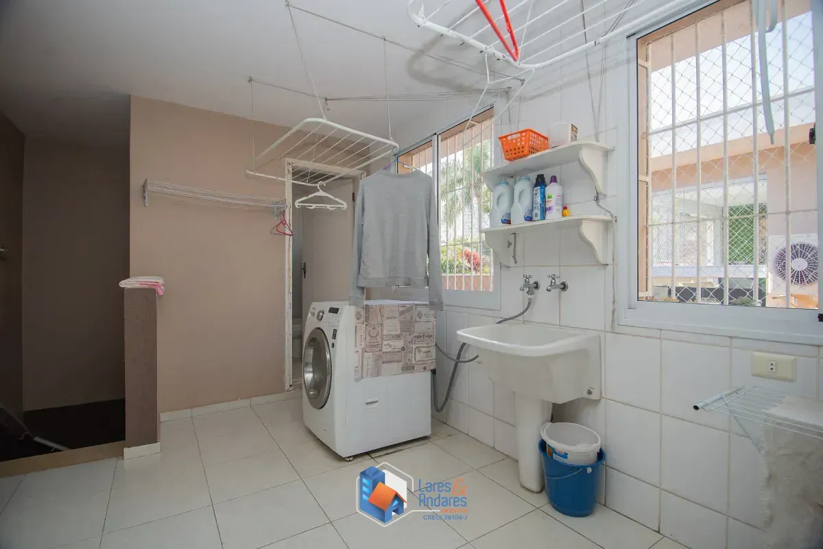 Imagem Casa para venda em Cidade Monções com 4 quartos, sendo 1 suíte, 337m²