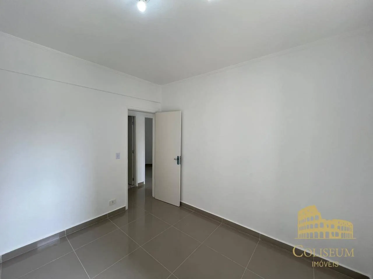 Imagem Apartamento com 2 dormitórios à venda, 79 m² por R$ 450.000,00 - Tupi - Praia Grande/SP