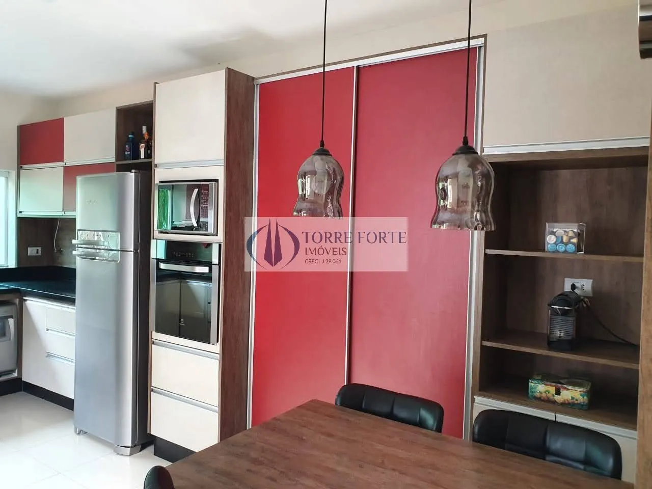 Imagem Casa térrea 3 suítes | 500 m² | 8 vagas | Terreno 1.000m²