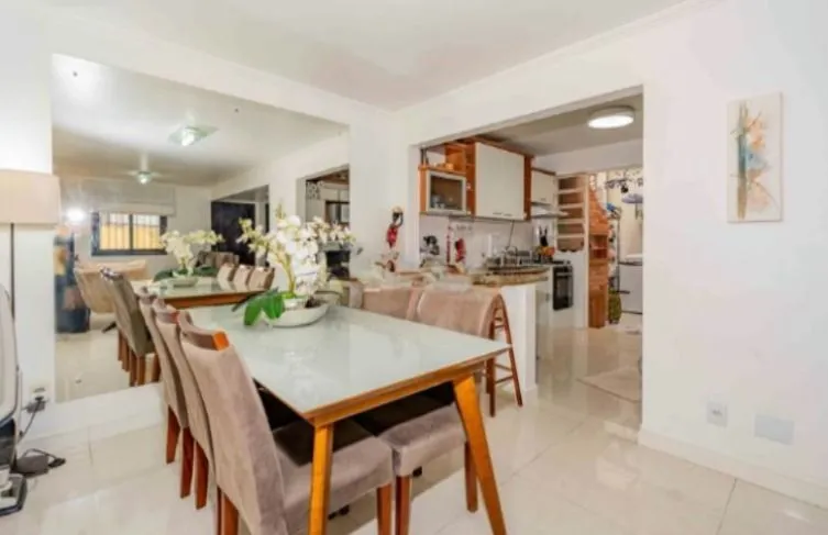 Imagem Casa em condomínio 3 dormitórios