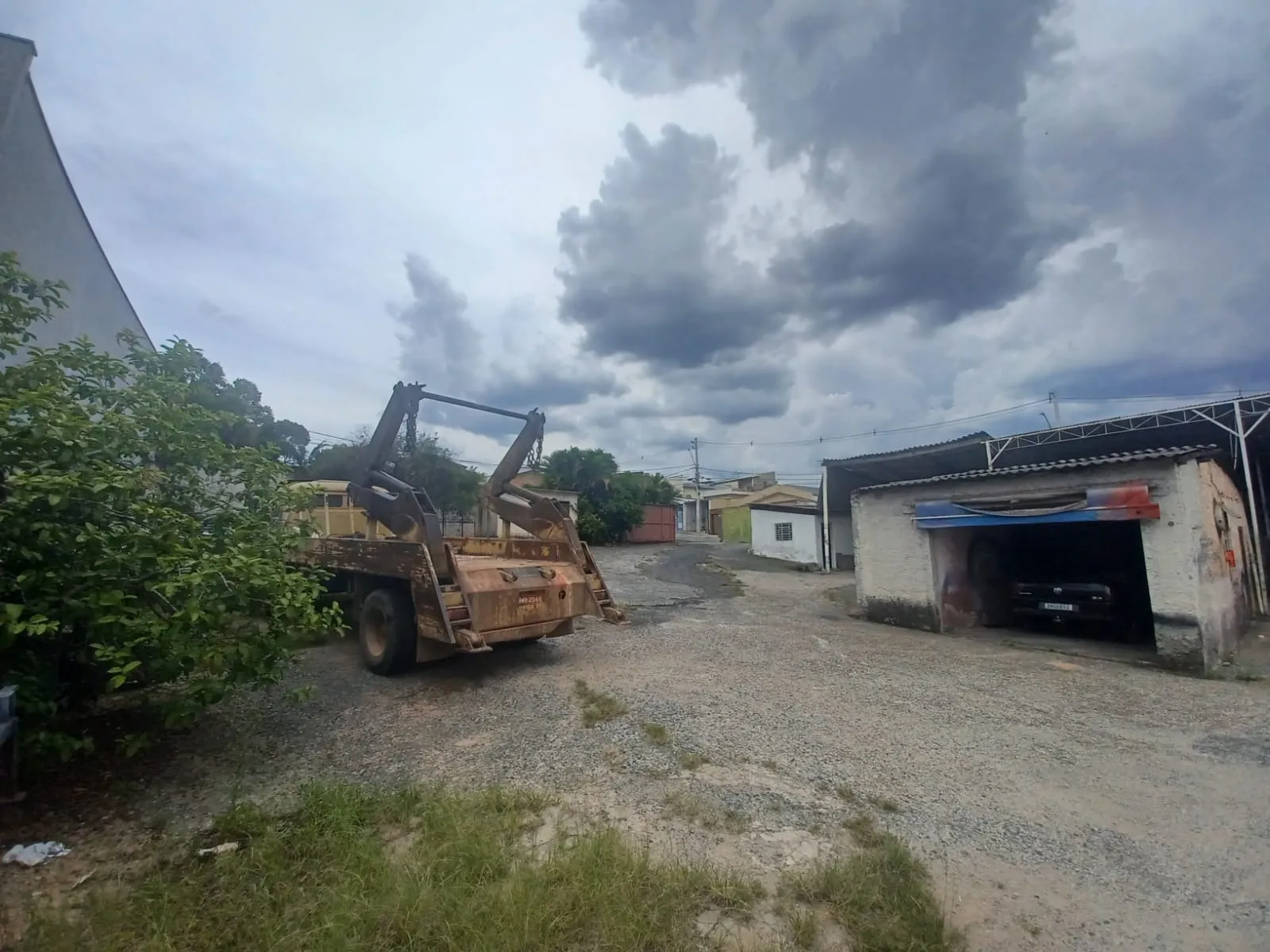 Imagem TERRENO DE 360 m² REGIÃO DA ZONA LESTE SOROCABA - EXCELENTE LOCALIZAÇÃO