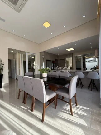 Imagem Casa Térrea de Alto Padrão à Venda no Condomínio Villa Bella Siena

Residência térrea com 255 ...