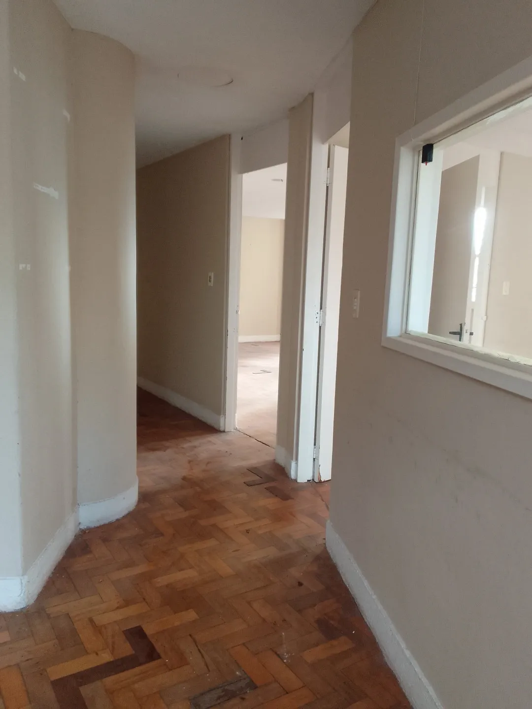 Imagem Sala comercial à venda em Porto Alegre, Centro, 112.6m2