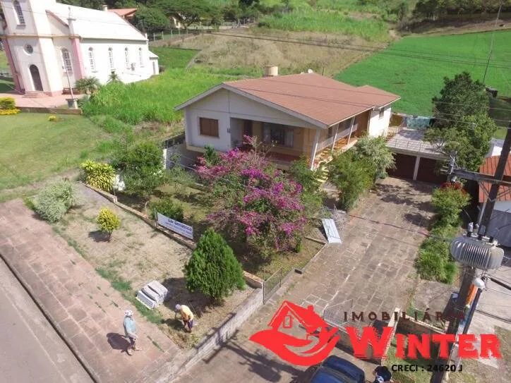 Imagem Casa de 4 dorm com 2 box ao lado da igreja de Arroio Feliz.