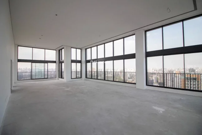 Imagem Cobertura em Moema, com 7 vagas e 548,29 m²