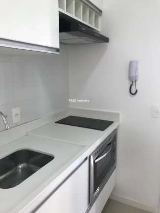 Imagem Venda de Apartamento na Vila Andrade: 1 Quarto, 2 Salas, 1 Banheiro, 1 Vaga de Garagem, 38m² - São Paulo-SP