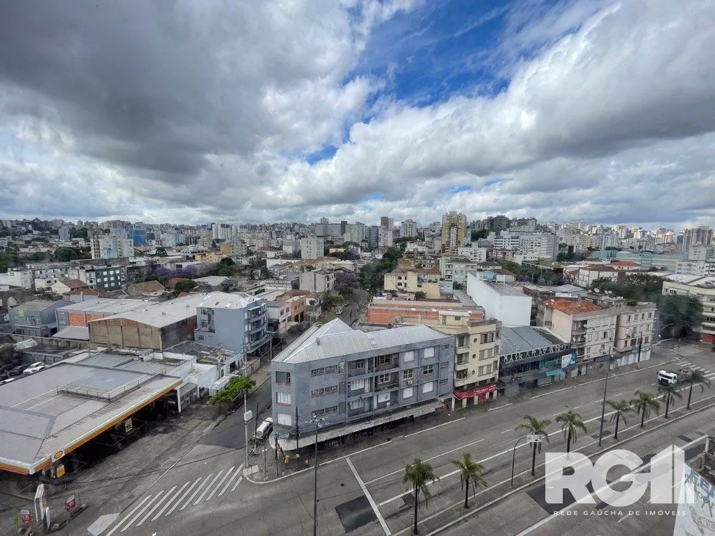 Imagem 303m2 Apartamento com 5 dormitórios no centro da capital.