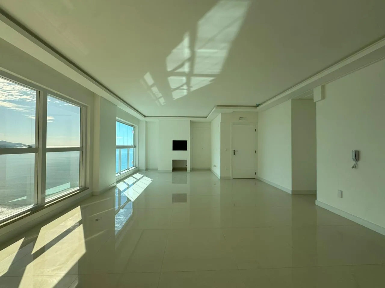 Imagem Apartamento com vista para o mar à venda com 179.5m2 por R$ 4.800.000,00