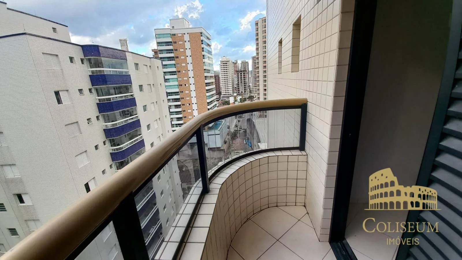 Imagem Apartamento com 2 dormitórios à venda, 72 m² por R$ 460.000,00 - Aviação - Praia Grande/SP