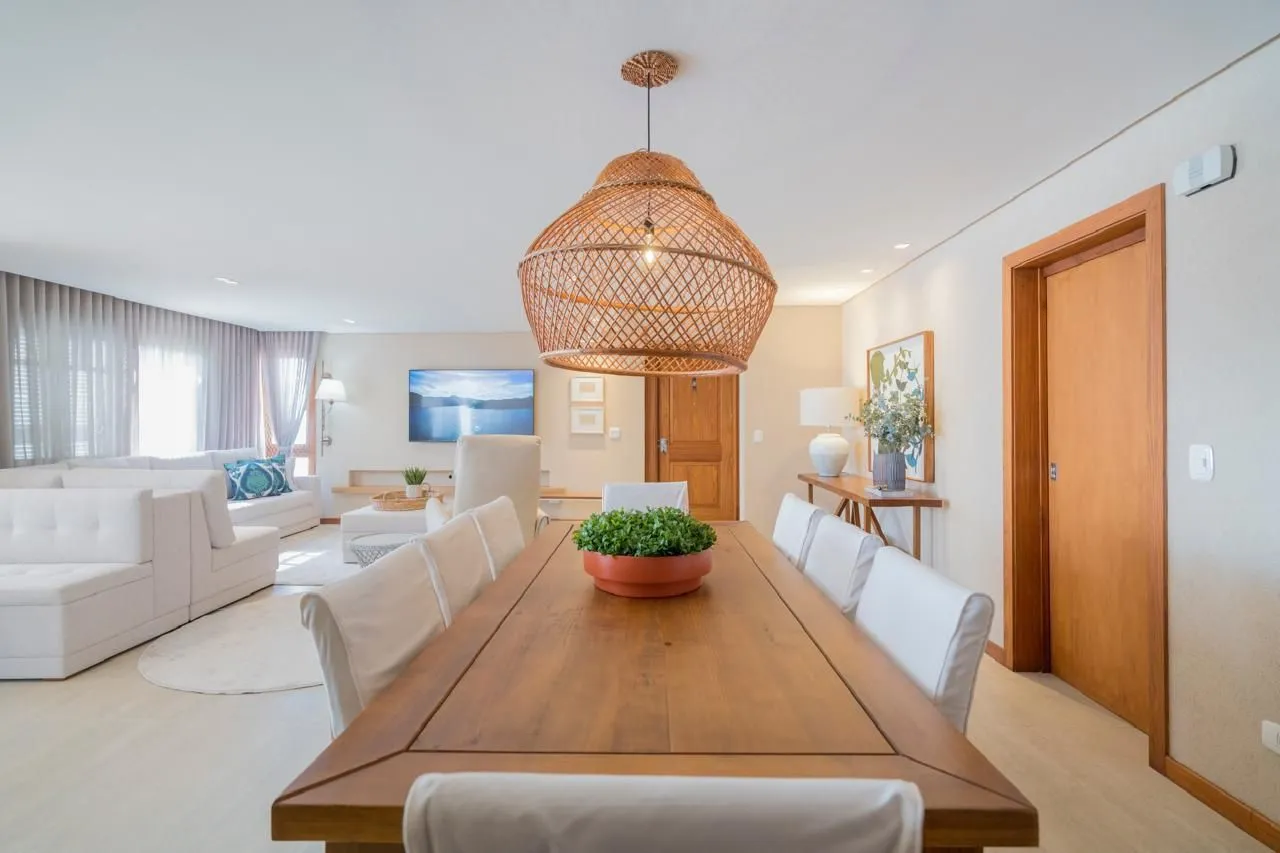 Imagem Apartamento à venda em Torres, Predial, com 4 quartos, 180m2