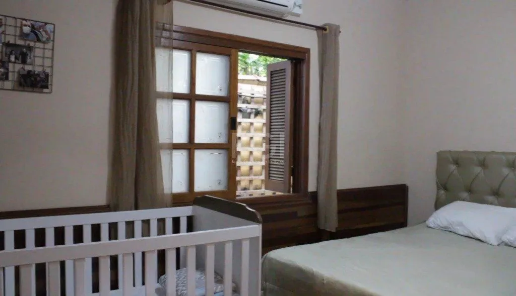 Imagem Casa para Venda - 300m², 5 dormitórios, sendo 2 suites, 4 vagas - Bela Vista